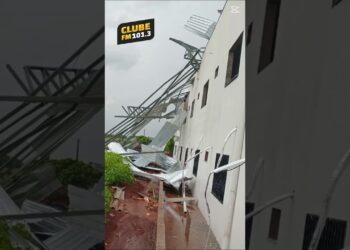 Forte temporal causa estragos em Realeza!