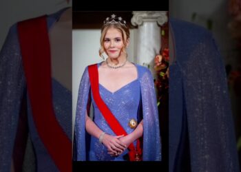 Princesa Amalia de Los Países Bajos: Una Nueva Era #princesa #realeza #paparazziplace
