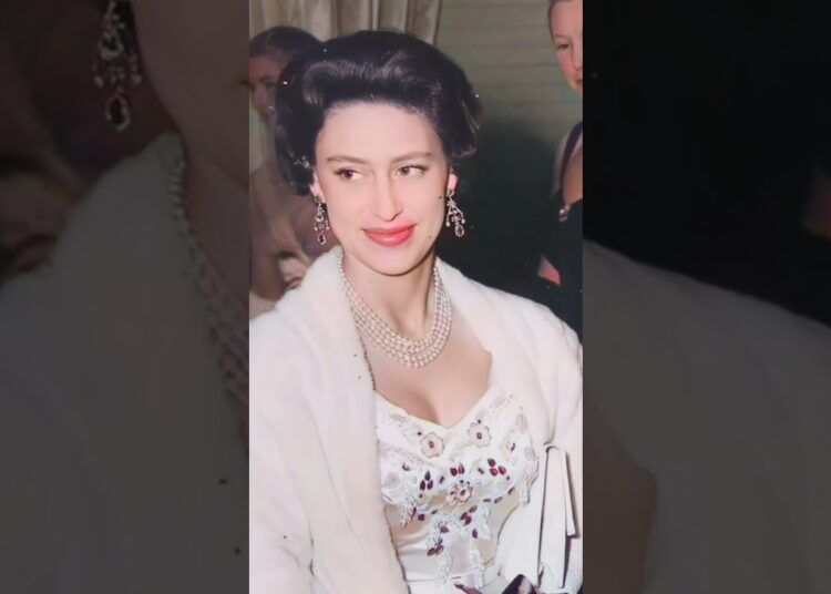 Resposta ÁCIDA da Princesa Margaret QUE CONQUISTOU O MUNDO! #shorts #shortsfeed #shortsyoutube