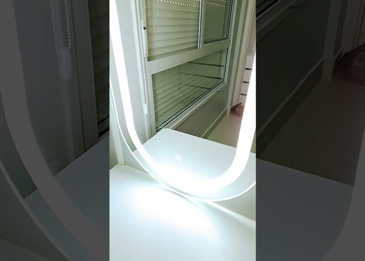 ESPELHO COM LED / realeza em beleza