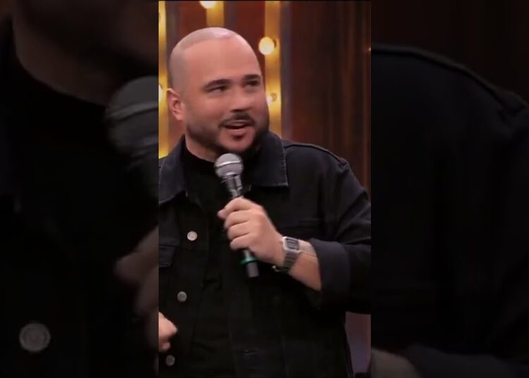 Ed Gama faz imitação de políticos famosos e fala sobre menção na CPI. Reveja! #shorts
