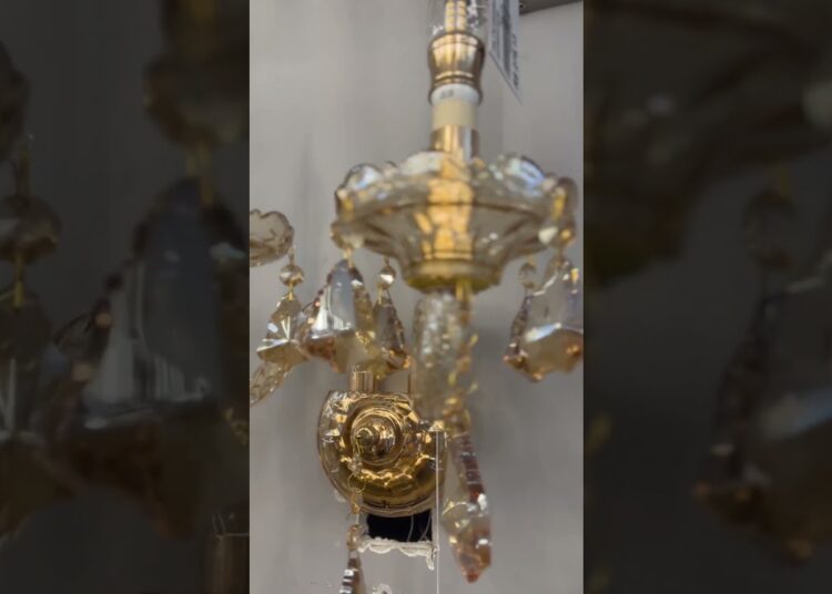 Dê um Toque de Realeza à sua Casa com a Arandela Clássica Âmbar Cristal!  #decoração #homedecor