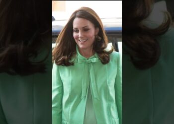 “O apelido carinhoso que Kate deu ao Príncipe George antes do nascimento”   #shortsfeed   #shorts