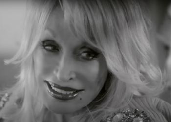 A colaboração de Dolly Parton com a grande estrela pop chamada 'Devious Work'
