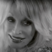 A colaboração de Dolly Parton com a grande estrela pop chamada 'Devious Work'