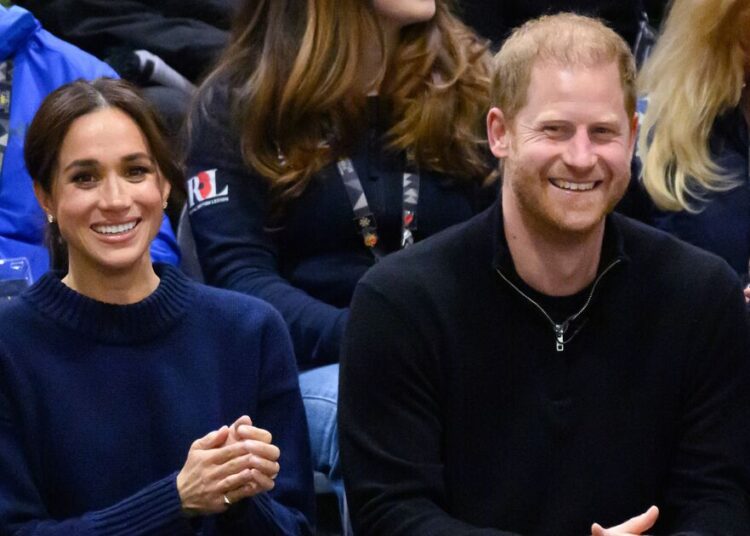 A homenagem de Meghan a Harry com colar de £ 2,5k em novo vídeo | Real | Notícias