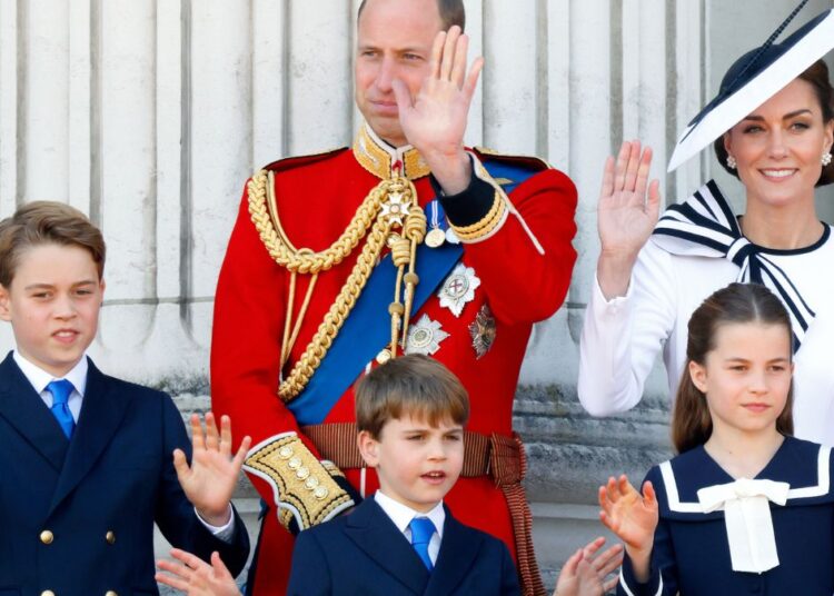 A princesa Kate proíbe seus filhos deste ritual real sangrento - aqui está por que