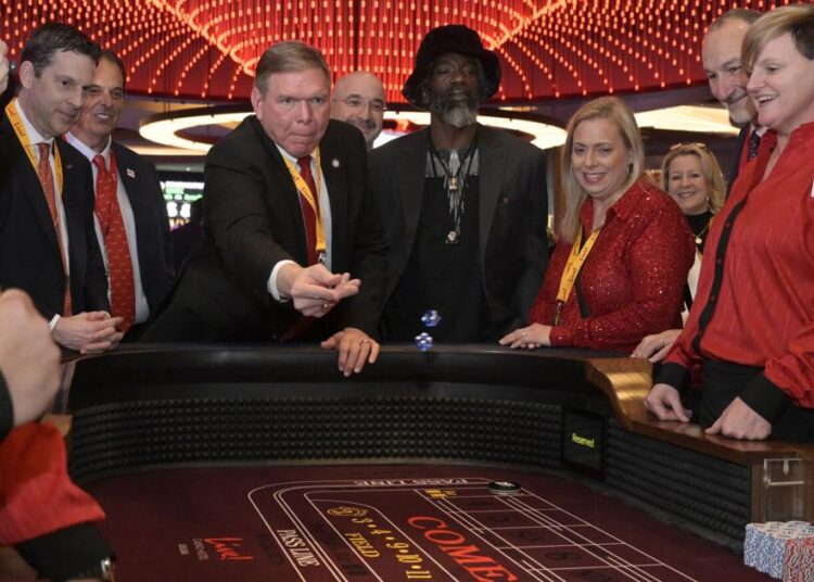 Ao vivo! Cassino e hotel inauguração em Bossier City LA. Comida e entretenimento