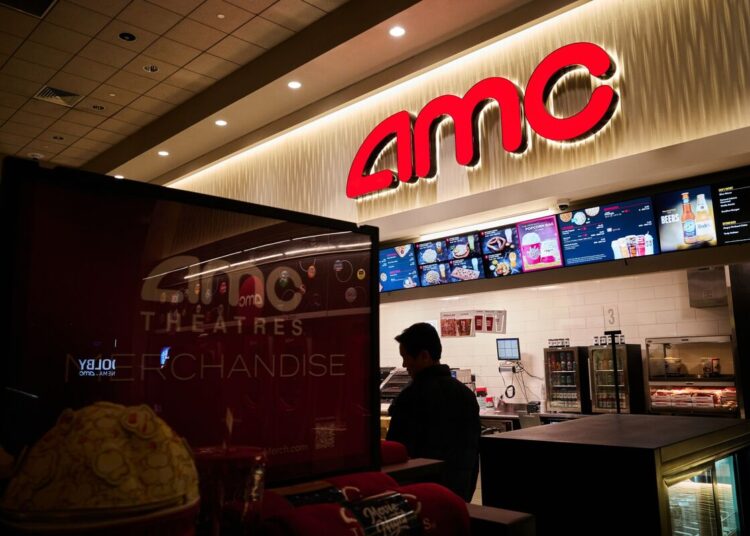 As ações da AMC Entertainment aumentam após o lucro do quarto trimestre exceder as estimativas