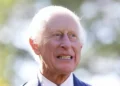As últimas notícias de Charles III forças de notícias William e Kate Middleton para tomar decisões