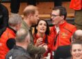Atualização do Casal Real Compartilhe depois de conhecer o príncipe Harry no Canadá