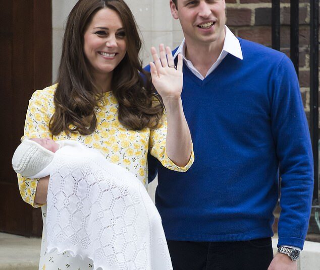Aunha Royal revela como houve quase um grande acidente com o anúncio de nascimento da princesa Charlotte