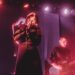 Chelsea Wolfe em seu último álbum, ela estende a mão para ela, a importância de seguir sua intuição e a sabedoria de seu cartão de tarô favorito