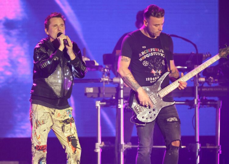Chris Wolstenholme provoca o trabalho em novo álbum