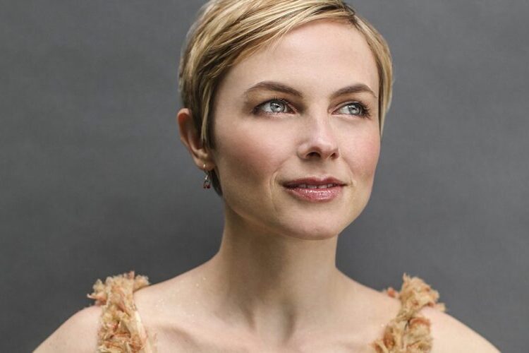 Como a cantora Kat Edmonson sentiu sua falecida mãe falar por ela em novas músicas - mídia pública de Houston