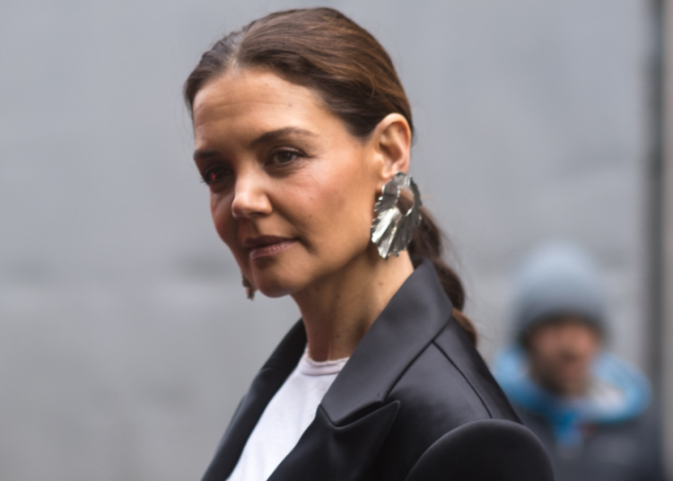 Katie Holmes.png