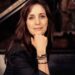 Compositor canadense Chantal Kreviazuk Sinais de co-publicação de acordo com a Anthem Entertainment
