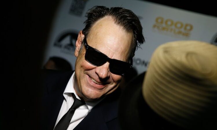 Dan Aykroyd reconhece sua ausência no 'SNL50' especial e compartilha a 'vantagem de não participar'