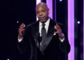 Dave Chappelle pede que a indústria de entretenimento não fique desencorajada