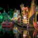 Disney adicionando um novo verso final a "It It's A Small World" na Disneyland Ride