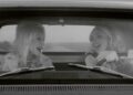 Dolly Parton se harmoniza com Sabrina Carpenter para um redux fofo e limpo de 'Por favor, por favor'