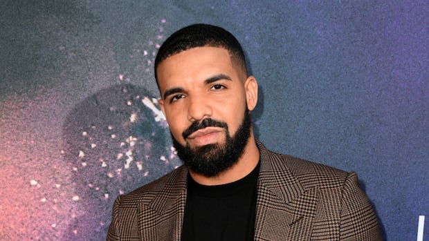Drake cita os conflitos de agendamento, adiou as datas de passeio ao restante da Austrália e da Nova Zelândia