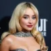 É oficial! Sabrina Carpenter definida para se apresentar nos britânicos 2025