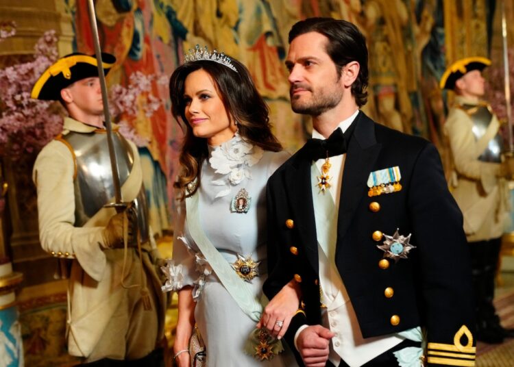 É uma garota! Royals sueco anuncia nascimento da filha
