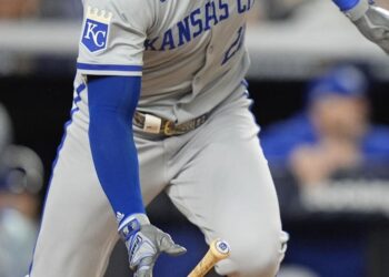 Ex-Cardinals, o defensor do Royals Pham e Pirates finalizam o contrato de 1 ano por US $ 4.025.000 | Pro Sports