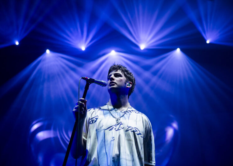 Fontaines DC Compartilhe uma nova música 'It It's Inchemwer Be Young'