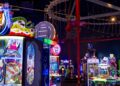 Gamescape by Cinemark abre portas em El Paso, oferece 18 pistas de boliche