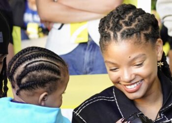 Halo tem a reação mais adorável ao videoclipe de Halle Bailey
