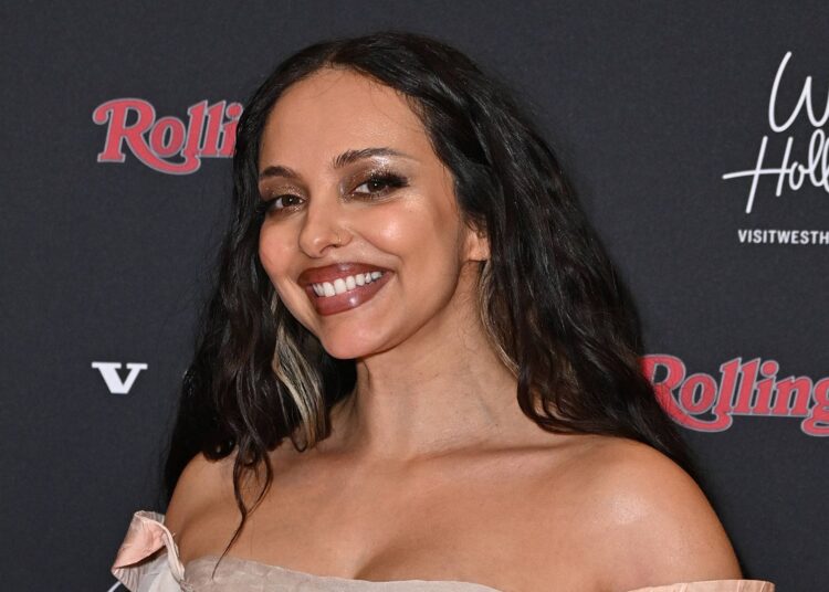 Jade provoca fãs com a nova música 'Fufn' e Video