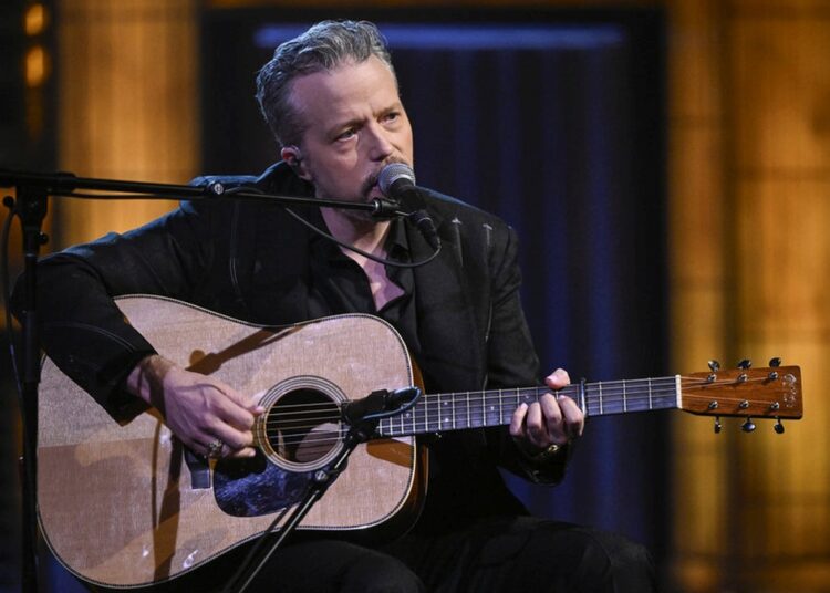 Jason Isbell estréia a nova música "Ride to Robert's" em Fallon