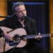 Jason Isbell estréia a nova música "Ride to Robert's" em Fallon