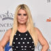 Jessica Simpson está de volta a fazer música, lança nova música