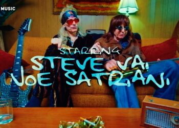 “Joe está pegando fogo! Que melhor inspiração você pode obter? ”: Steve Vai descreve a“ loucura ”de sua nova música com Joe Satriani