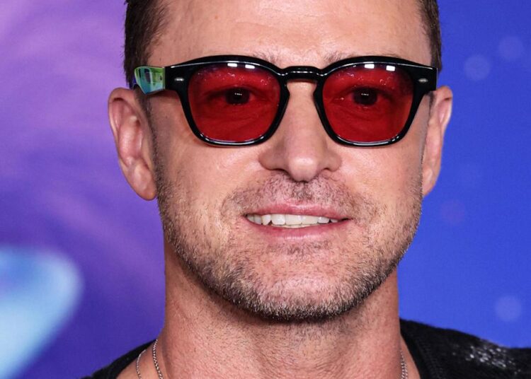Justin Timberlake humilhado pela multidão como um novo álbum flops em turnê