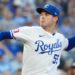 KC Royals compra um par de anos de arbitragem de Ace com extensão de pechincha