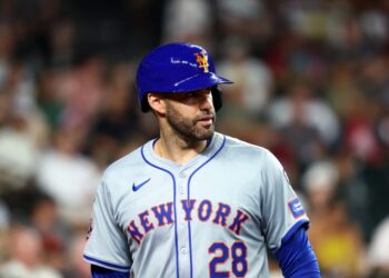 Kansas City Royals olhando o ex-All-Star JD Martinez, em uma aposta de US $ 12 milhões para sobrecarregar sua ofensa