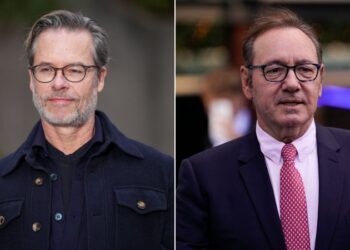 Kevin Spacey Rebuts afirma que ele 'alvejou' Guy Pearce durante 'La Confidencial'
