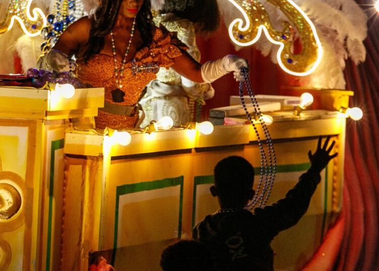 Krewe de Symphony em Metairie | Entretenimento/vida