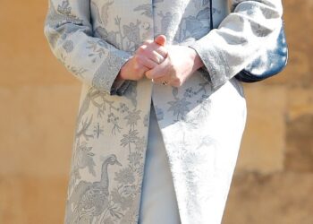 Lady Jane Fellowes, confidente de confiança do príncipe Harry que conheceu Archie antes do príncipe William, comemora seu 68º aniversário hoje