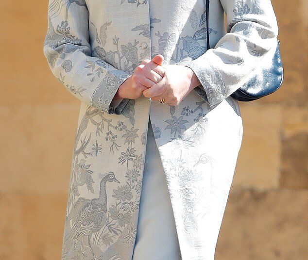 Lady Jane Fellowes, confidente de confiança do príncipe Harry que conheceu Archie antes do príncipe William, comemora seu 68º aniversário hoje