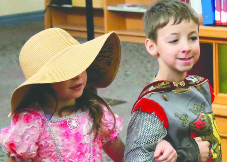 Little Royals se reúne para o chá