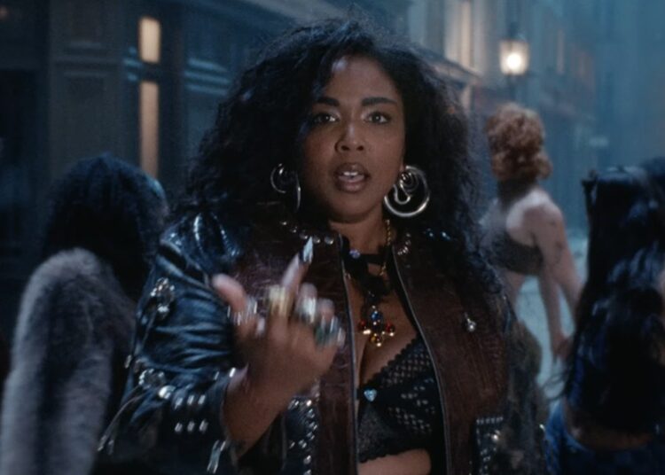 Lizzo deixa o primeiro single em quase dois anos, 'amor na vida real'