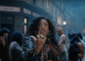 Lizzo retorna com um brow-rock bop e mais 11 músicas novas