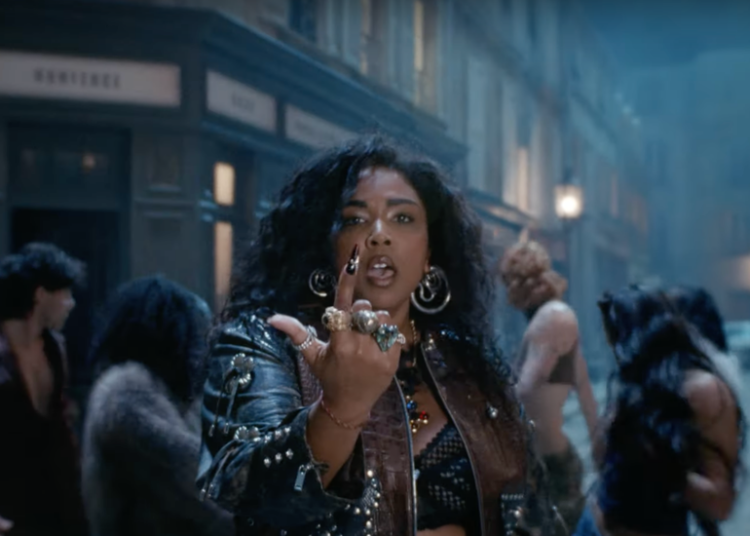 Lizzo retorna com um brow-rock bop e mais 11 músicas novas