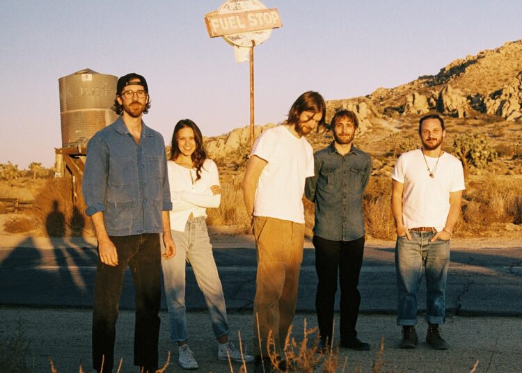 MT. Joy retorna com o novo álbum 'Hope We Have Divert'