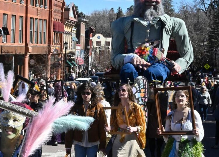 Manitou Springs Carnivale oferece desfile, amostras de gumbo | Artes e entretenimento